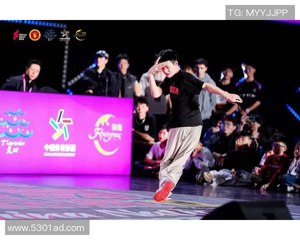 上海街舞队在世界攀岩锦标赛中以56分稳居积分榜首位 上海街舞队在世界攀岩锦标赛中以56分稳居积分榜首位